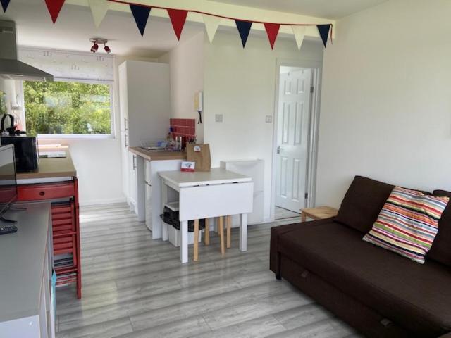 Chalet 56 Sandown Bay Holiday Centre Generous Money Off Ferry Crossing & Special Offer Until End Of June, September And Halloween Deals Now On Buitenkant foto